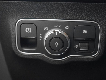 Mercedes-Benz EQB 250 Night Distronic Kamera EasyPack SpiegelP
