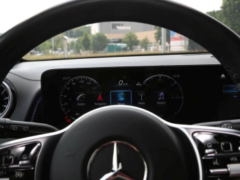 Mercedes-Benz EQB 250 AMG Edition 1 Panorama Easy-Pack 360°
