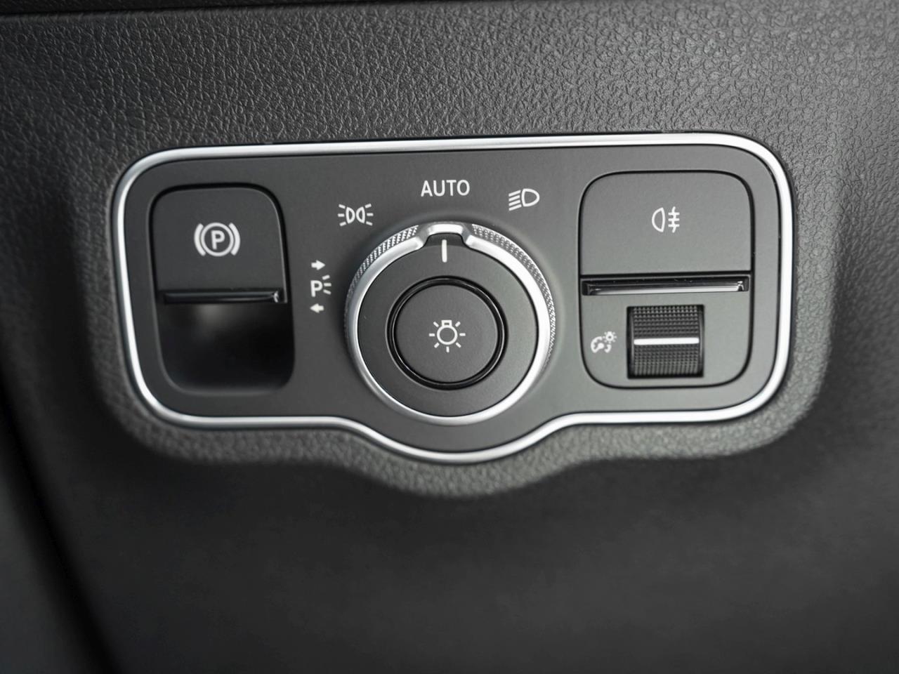 Mercedes-Benz EQB 250 Progressive Navi HeadUp Kamera Spiegel-P