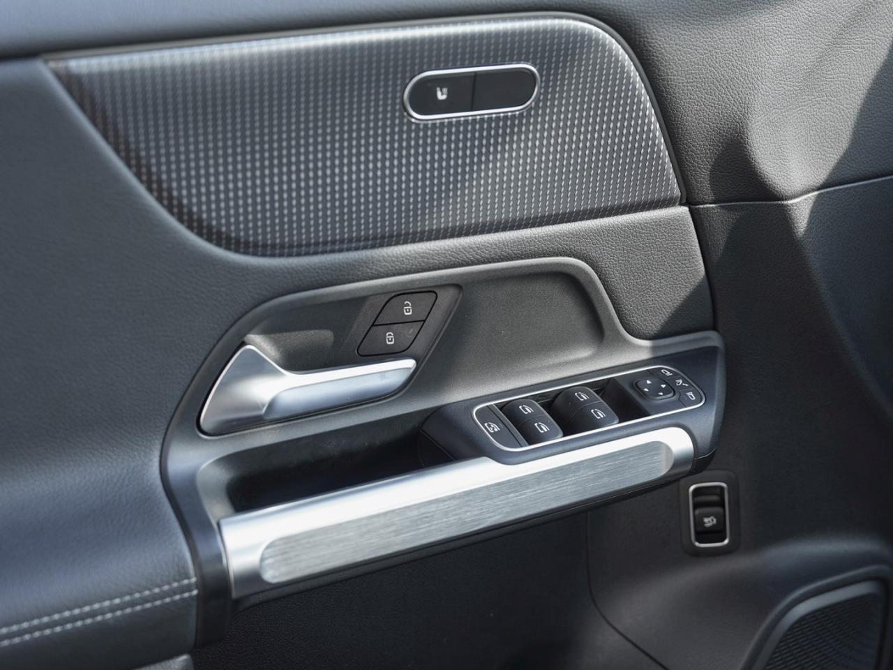 Mercedes-Benz EQB 250 Progressive Navi HeadUp Kamera Spiegel-P