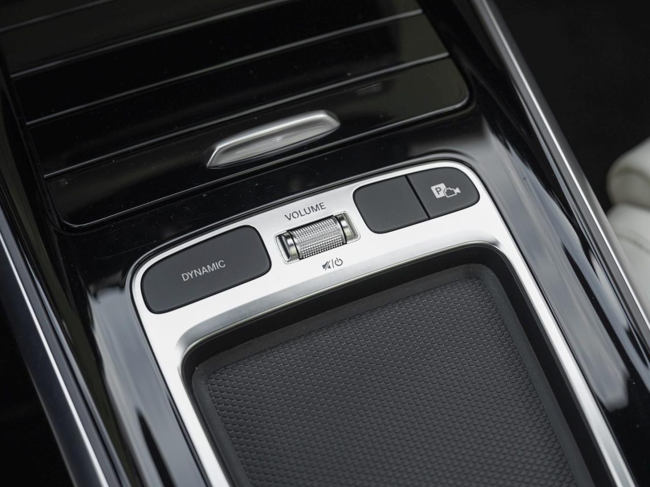 Mercedes-Benz EQB 250+ Progressive Panorama 360° Winterpaket