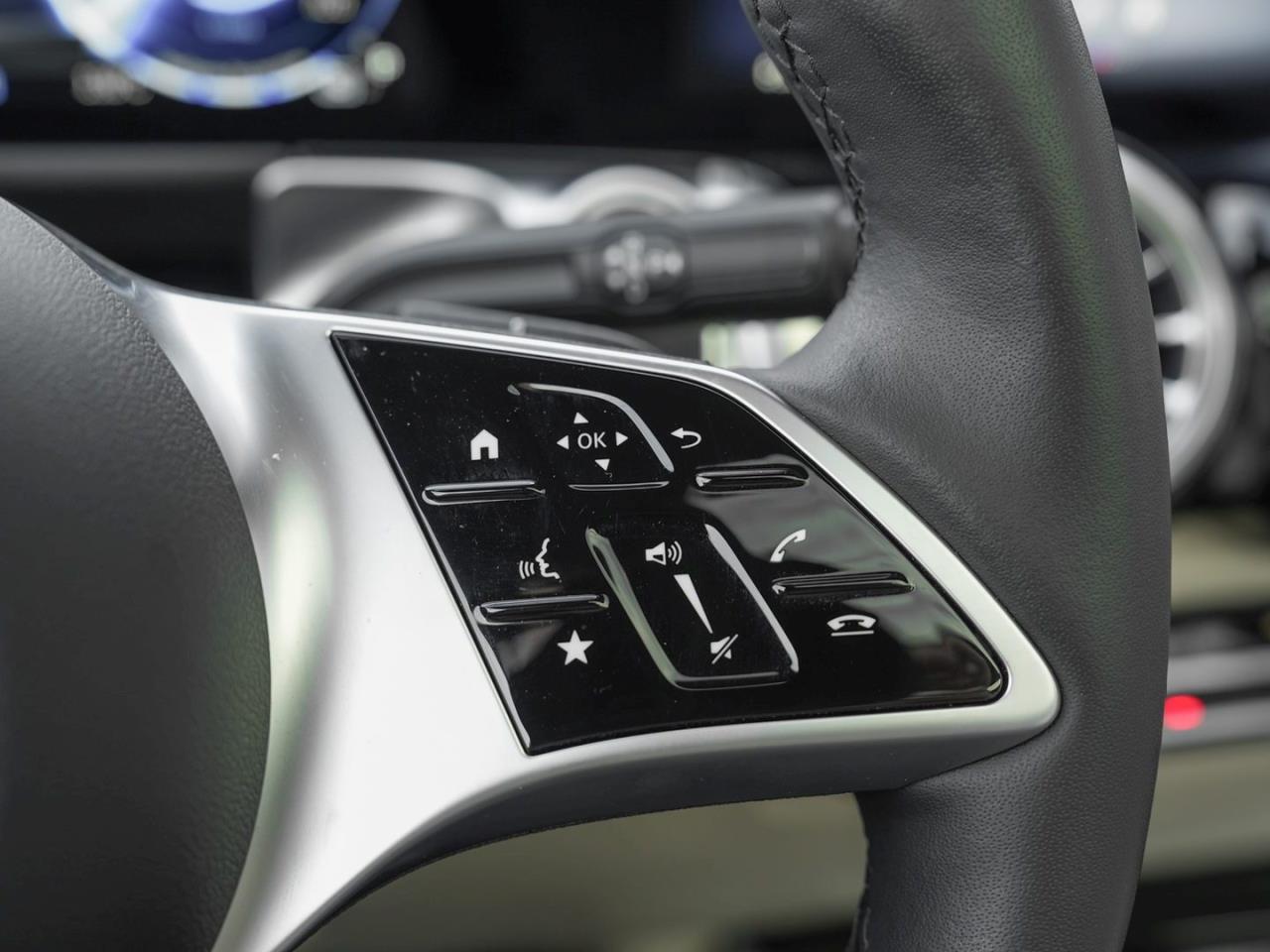 Mercedes-Benz EQB 250+ Progressive Panorama 360° Winterpaket