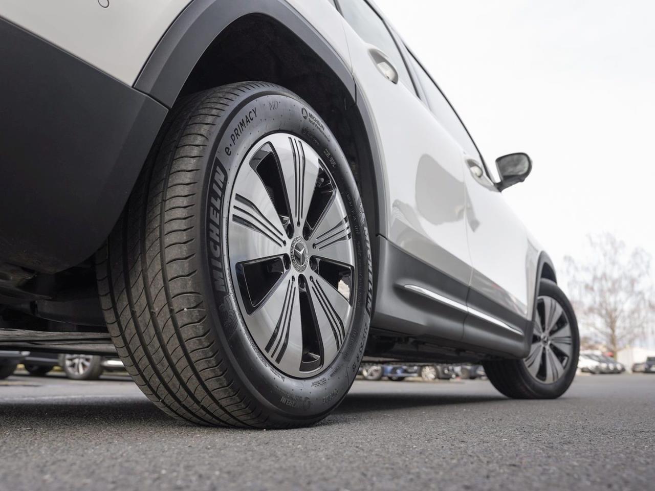 Mercedes-Benz EQB 250+ Progressive Panorama 360° Winterpaket