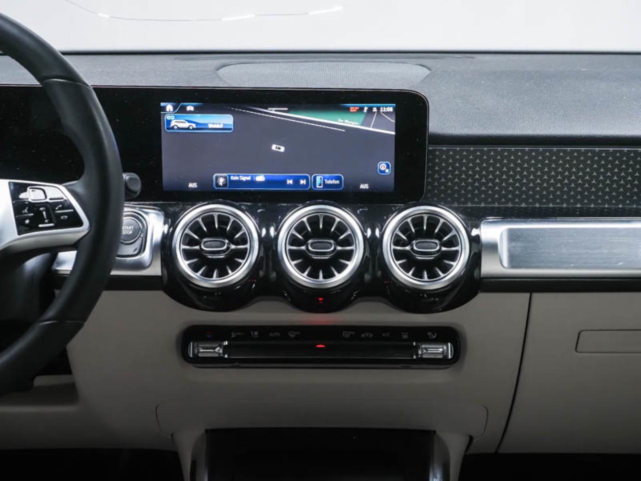 Mercedes-Benz EQB 250+ Progressive Panorama 360° Winterpaket