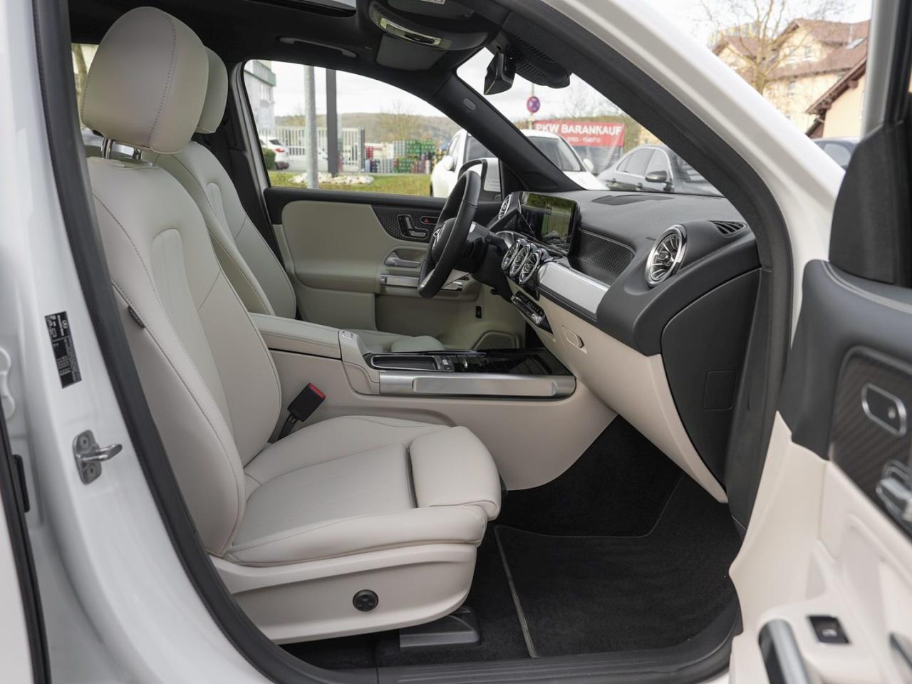 Mercedes-Benz EQB 250+ Progressive Panorama 360° Winterpaket