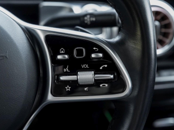 Mercedes-Benz EQB 250 ElectricArt Night Navi Panorama 360°