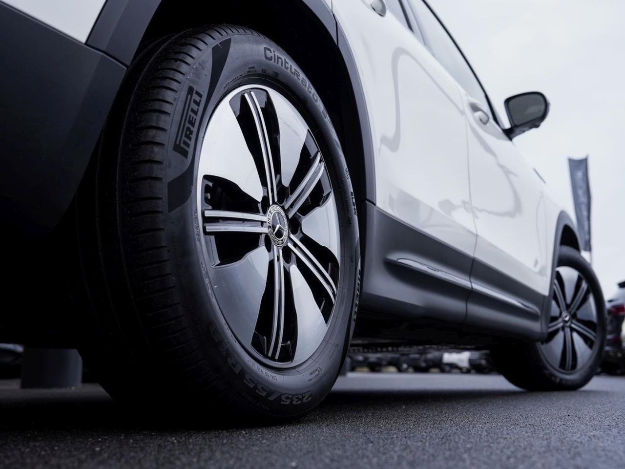 Mercedes-Benz EQB 250 ElectricArt Night Navi Panorama 360°