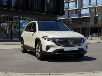 Mercedes-Benz EQB 300 4M Progressive Night Panorama 7-Sitzer