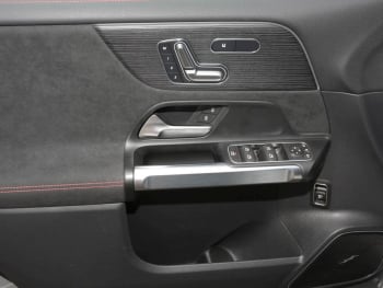 Mercedes-Benz EQB 300 4M AMG Night Burmester Head-Up 360°