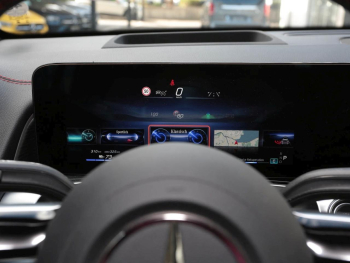 Mercedes-Benz EQB 300 4M AMG Night Burmester Head-Up 360°