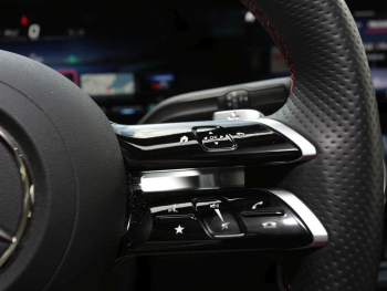 Mercedes-Benz EQB 300 4M AMG Night Burmester Head-Up 360°
