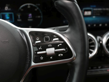 Mercedes-Benz EQB 300 4M Progressive Night Distronic 360°