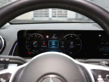 Mercedes-Benz EQB 300 4M Progressive Night Distronic 360°