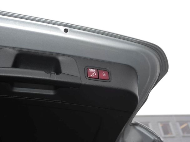 Mercedes-Benz EQB 300 4M Progressive Night Distronic 360°