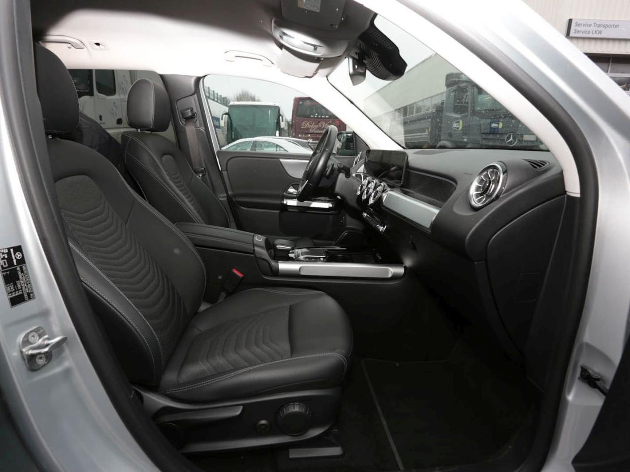 Mercedes-Benz EQB 300 4M Progressive Night Distronic 360°