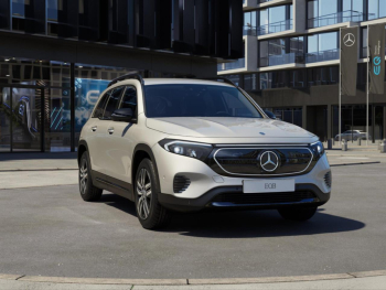 Mercedes-Benz EQB 300 4M Progressive Night Distronic 360°