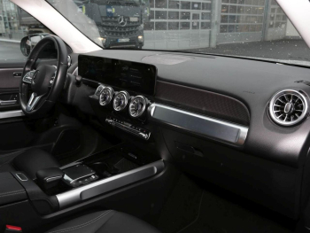 Mercedes-Benz EQB 300 4M Progressive Night Distronic 360°