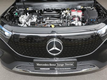 Mercedes-Benz EQB 300 4M Progressive AHK Panorama Kamera EasyP