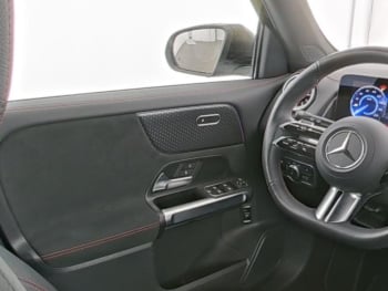 Mercedes-Benz EQB 300 4M AMG Distronic 7-Sitzer Kamera EasyP