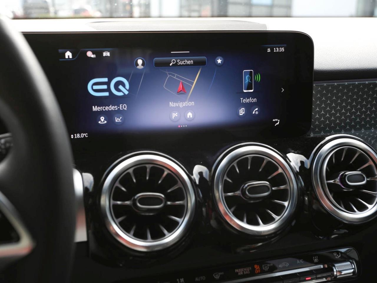 Mercedes-Benz EQB 300 4M Progressive Panorama Distronic Kamera