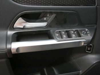 Mercedes-Benz EQB 300 4M Progressive Panorama Distronic Kamera