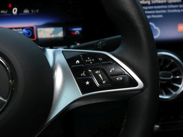 Mercedes-Benz EQB 300 4M Progressive Panorama Distronic Kamera