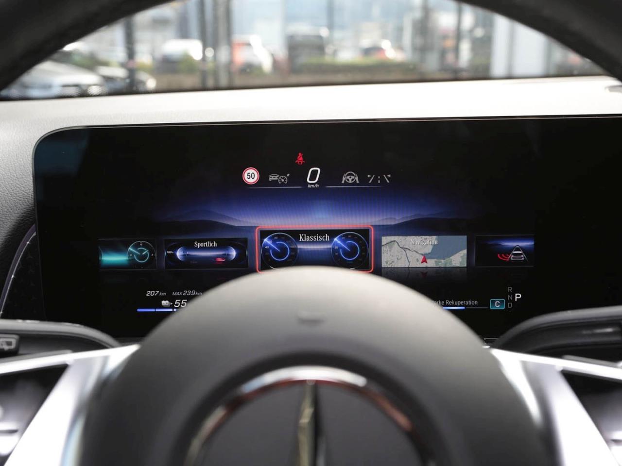 Mercedes-Benz EQB 300 4M Progressive Panorama Distronic Kamera