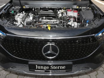 Mercedes-Benz EQB 300 4M Progressive Panorama Distronic Kamera