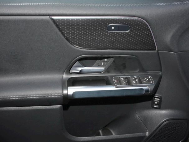 Mercedes-Benz EQB 300 4M Progressive Panorama Distronic Kamera