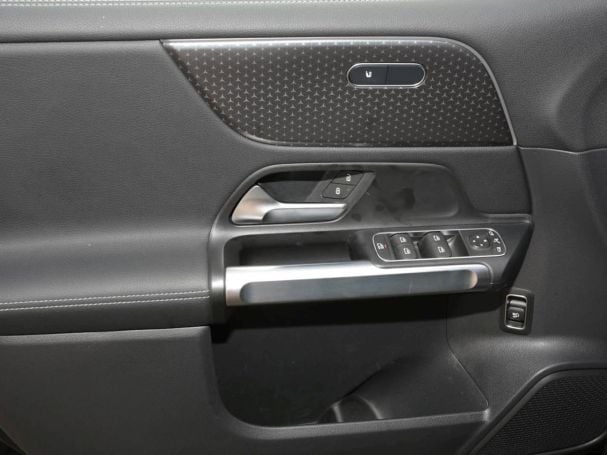 Mercedes-Benz EQB 300 4M Progressive Panorama Distronic Kamera