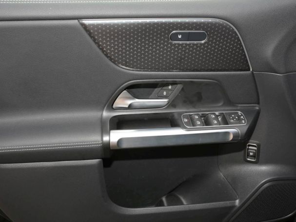 Mercedes-Benz EQB 300 4M Progressive Panorama Distronic Kamera