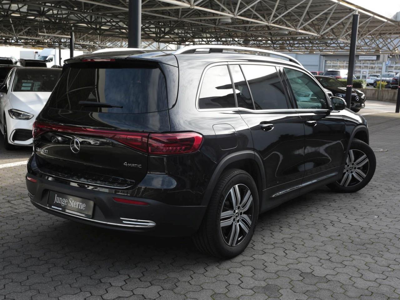 Mercedes-Benz EQB 300 4M Progressive Panorama Distronic Kamera