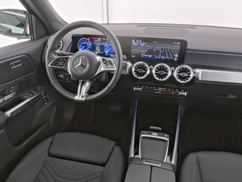 Mercedes-Benz EQB 300 4M Progressive Panorama Distronic Kamera