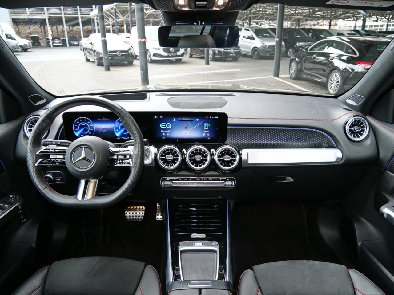 Mercedes-Benz EQB 300 4M AMG Distronic Panorama Burmester 360°
