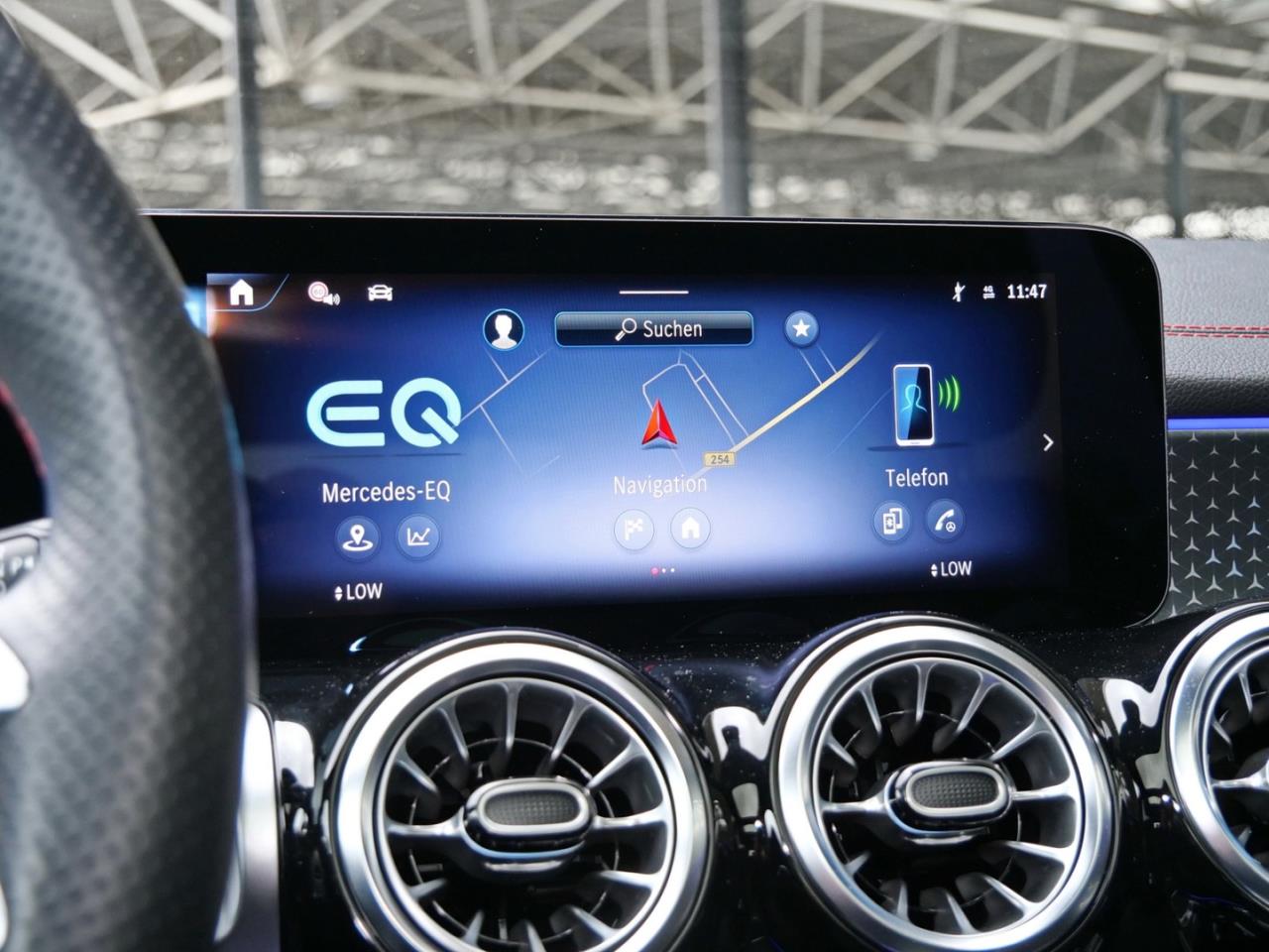 Mercedes-Benz EQB 300 4M AMG Distronic Panorama Burmester 360°