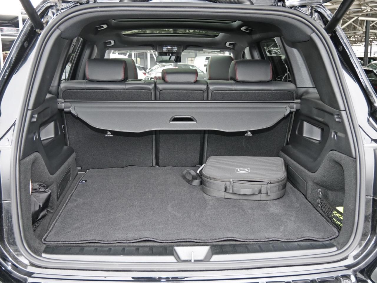 Mercedes-Benz EQB 300 4M AMG Distronic Panorama Burmester 360°