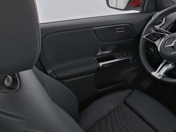Mercedes-Benz EQB 300 4M Progressive Panorama Kamera 7Sitzer