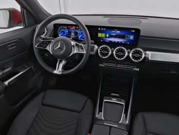 Mercedes-Benz EQB 300 4M Progressive Panorama Kamera 7Sitzer