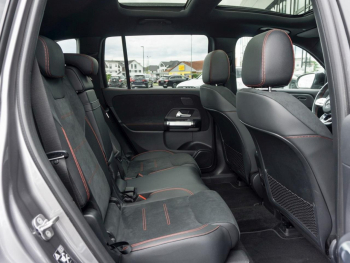 Mercedes-Benz EQB 300 4M AMG Night Panorama Kamera Easy-Pack