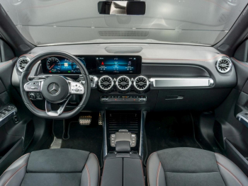 Mercedes-Benz EQB 300 4M AMG Night Panorama Kamera Easy-Pack