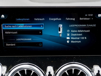 Mercedes-Benz EQB 300 4M AMG Night Panorama Kamera Easy-Pack