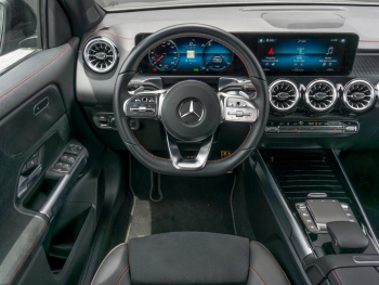 Mercedes-Benz EQB 300 4M AMG Night Panorama Kamera Easy-Pack