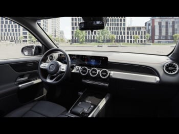 Mercedes-Benz EQB 300 4M AMG Night Panorama Kamera Easy-Pack