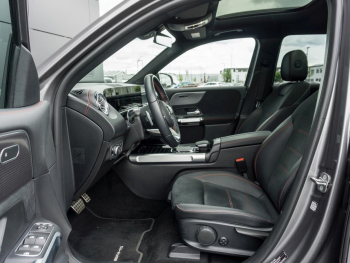 Mercedes-Benz EQB 300 4M AMG Night Panorama Kamera Easy-Pack