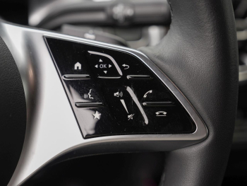 Mercedes-Benz EQB 300 4M Progressive MBUXNavi-Prem. Kamera