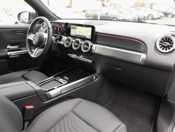 Mercedes-Benz EQB 300 4M Progressive MBUXNavi-Prem. Kamera