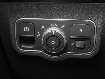 Mercedes-Benz EQB 300 4M Progressive MBUXNavi-Prem. Kamera