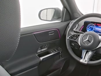 Mercedes-Benz EQB 300 4M Progressive MBUXNavi-Prem. Kamera