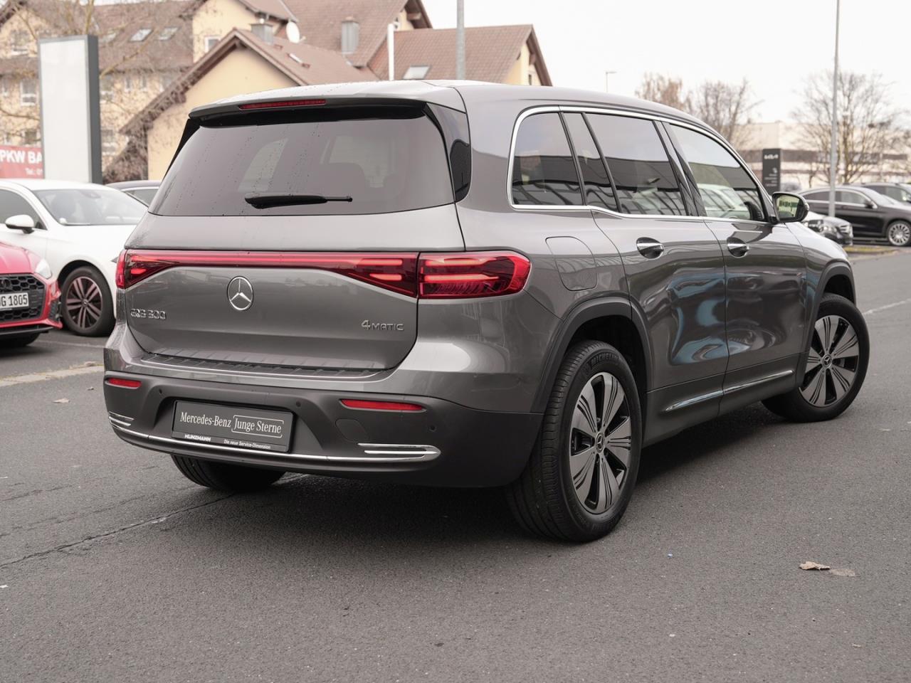 Mercedes-Benz EQB 300 4M Progressive MBUXNavi-Prem. Kamera