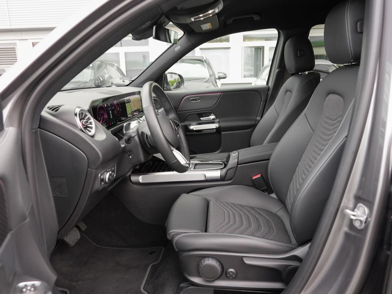 Mercedes-Benz EQB 300 4M Progressive MBUXNavi-Prem. Kamera